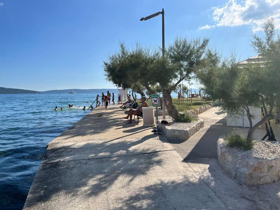 Apartment Kalliope, 200M Sea Kaštela Buitenkant foto