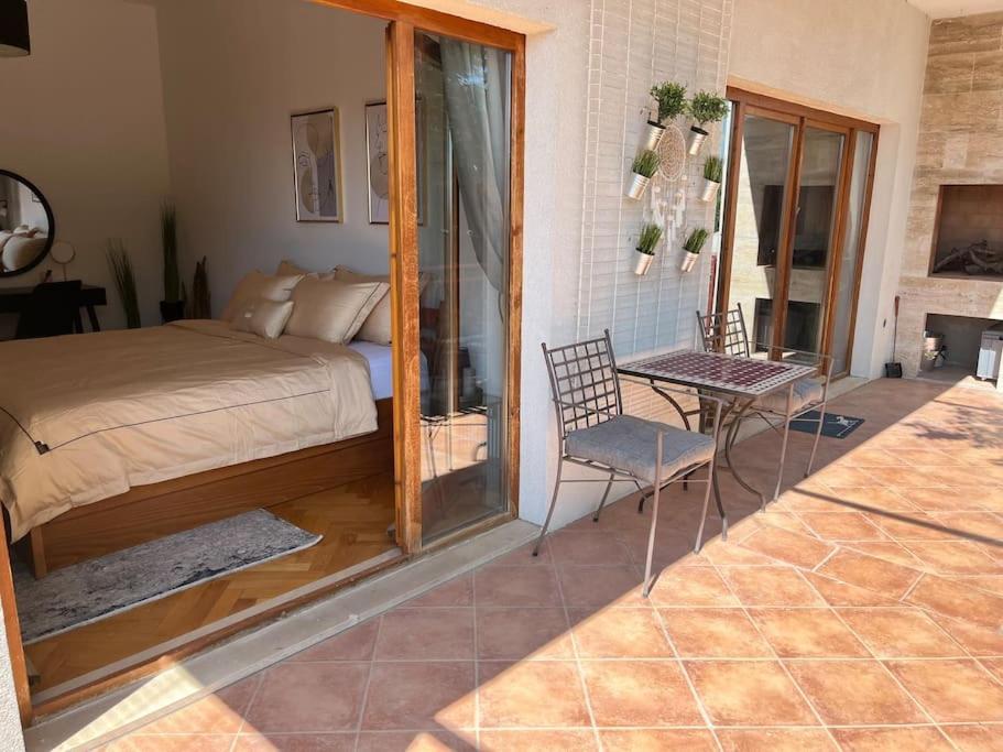 Apartment Kalliope, 200M Sea Kaštela Buitenkant foto