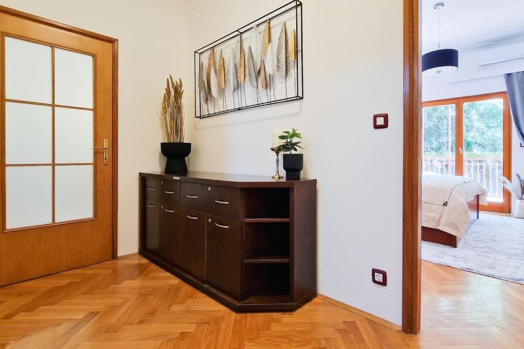 Apartment Kalliope, 200M Sea Kaštela Buitenkant foto