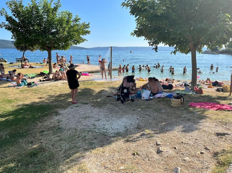 Apartment Kalliope, 200M Sea Kaštela Buitenkant foto